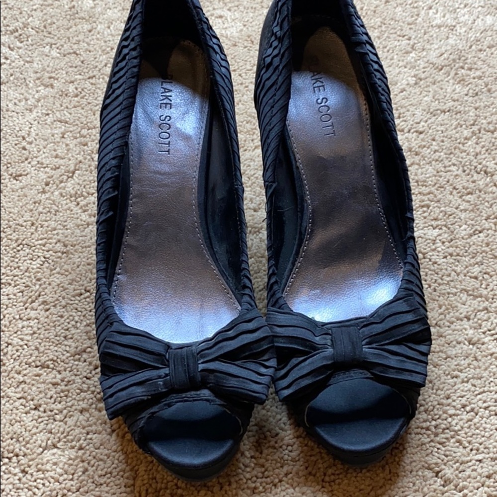 Black tie heels